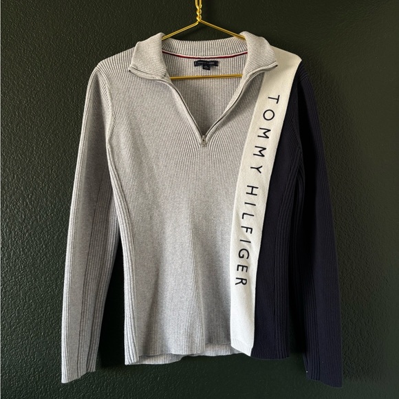 Tommy Hilfiger Sweater in Gray and Navy - Picture 3 of 4